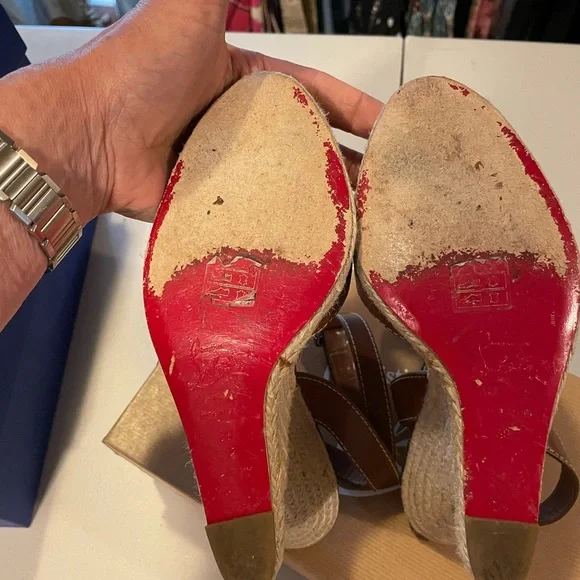 Christian Loubutin wrap around leather wedge - Picture 3 of 4